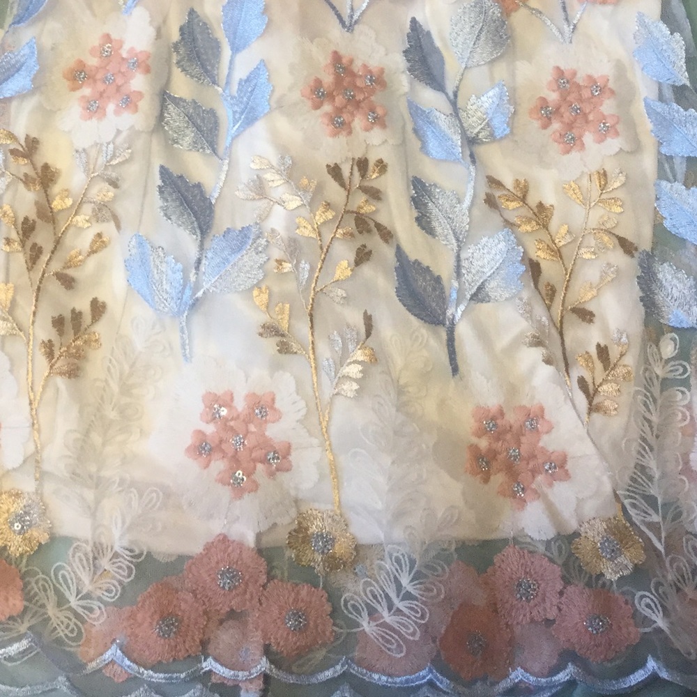 ❤️STUNNING OFF THE SHOULDER IVORY EMBROIDERY DRESS - Picture 6 of 8